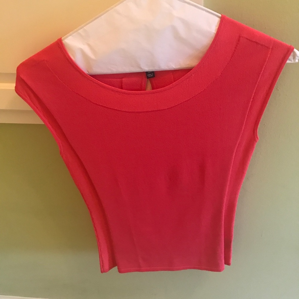 Carlisle sleeveless top, size S